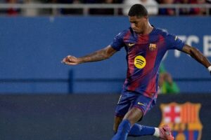 Barcelona Kembali Nego MU